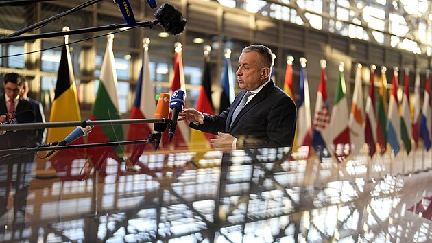 Ministr průmyslu a obchodu Jozef Síkela na zasedání unijních ministrů v Bruselu. (30. září 2022)