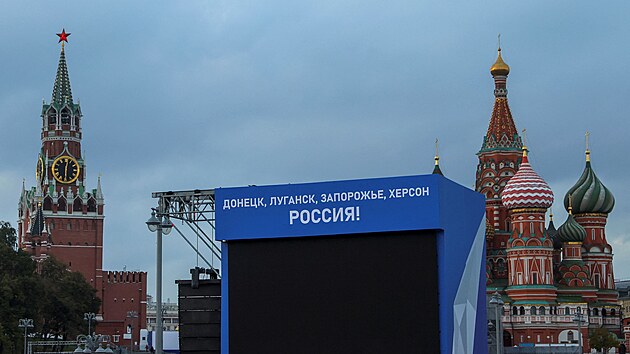 Rudé náměstí v Moskvě je přichystané k oslavám anexe ukrajinských území. (30. září 2022)
