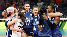 Radost argentinských volejbalistek v utkání proti Kolumbii.