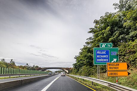 Opravy na dálnici D11 u Hradce Králové (27. 9. 2022)