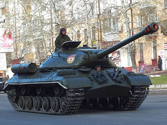 Historický tank IS-3 na p�ehlídce 9. kv�tna 2015