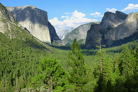 Yosemitský národní park je proslulý svými fantastickými výhledy. Nejznámjí je...