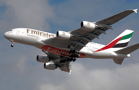 Vtina draených pedmt pochází z tohoto letounu Emirates, aerolinky ho...