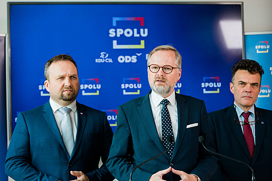 Koalice SPOLU (ODS, KDU-ČSL a TOP 09) představila kandidáty, které podpoří v...