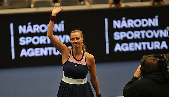 Petra Kvitová bhem zápasu 1. kola ostravského turnaje WTA.