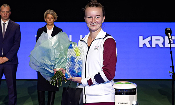 Barbora Krejíková s trofejí pro vítzku turnaje v Tallinnu.