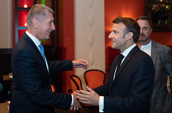 Expremiér Andrej Babi se v pátek po poledni setkal s francouzským prezidentem...