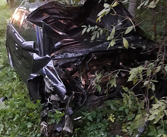 Váná dopravní nehoda se stala o víkendu na silnici mezi Horaovicemi na...