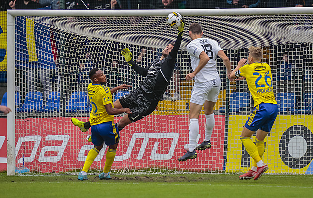 Slovácko znovu vládne, fotbalové derby ve Zlíně si podmanilo