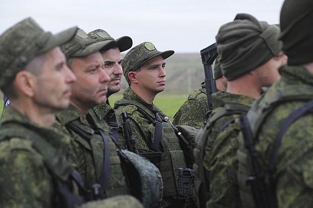 Rusové nasazují protiústupové jednotky, dezertérům hrozí zastřelením