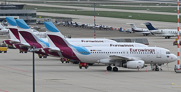 Piloti Eurowings po ztroskotaném jednání stávkují. Zrušeny jsou stovky letů