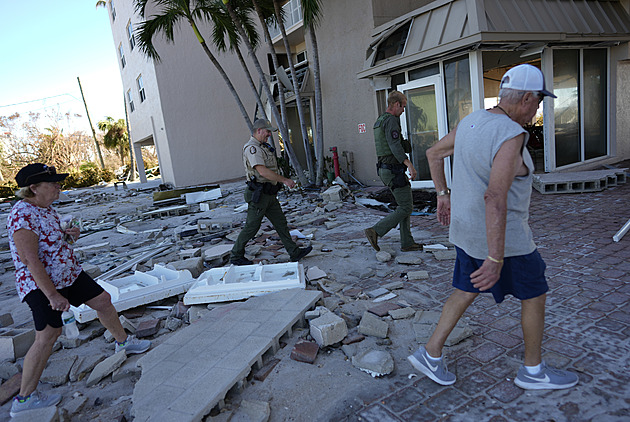 Počet obětí hurikánu Ian na Floridě vzrostl na nejméně 47, jiné zdroje uvádí 72
