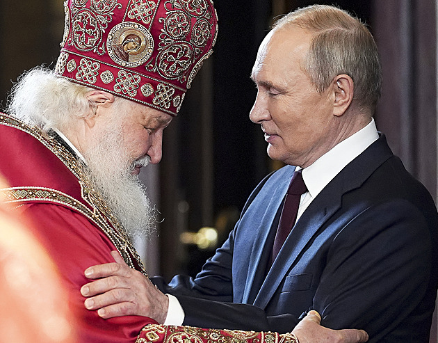 Putinovi je sedmdesát, patriarcha Kirill vyzval k modlitbám za jeho zdraví