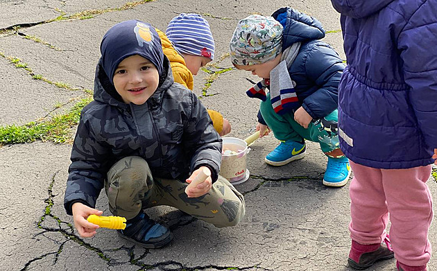 Deník Ukrajinky: Platíme za jízdné, snad se na nás přestanou zle dívat