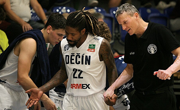 Vysílené Pardubice mučily v semifinále Děčín, zradily je poslední střely