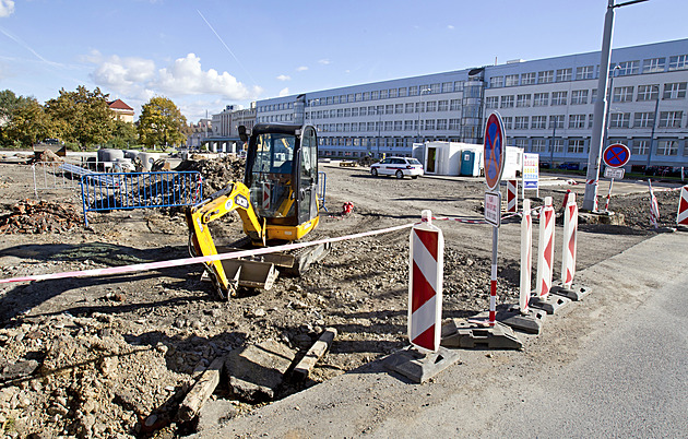 Stání P+R budou levnější, Plzeň ale zdraží sazbu v parkovacích domech