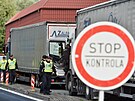 Policist kontroluj hranice se Slovenskem na silnicch, eleznicch i stezkch...