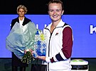 Barbora Krejíková s trofejí pro vítzku turnaje v Tallinnu.