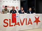Basketbalová Slavia má velké plány. Zleva Pavel Pumprla, Pavel Bene, Jií Vrba...