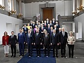 Lídři evropských zemí se sešli na neformálním summitu na Pražském hradě. (7....