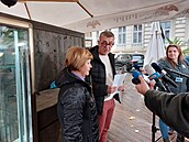 Andrej Babiš na mítinku k výsledkům senátních voleb před karlovarským hotelem...