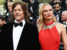 Norman Reedus a Diane Krugerová (Cannes, 24. kvtna 2022)