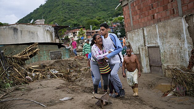 Sesuvy pdy po povodnch ve Venezuele si vydaly nejmn 22 obt, dalch 50 lid se poheuje. (9. jna 2022)