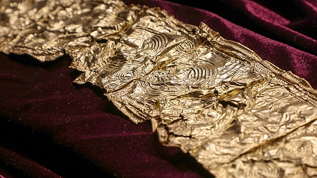 Zlat diadm nalezen v epnm poli  na Opavsku. (5. jna 2022)