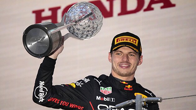 Max Verstappen obhjil titul mistra svta F1.