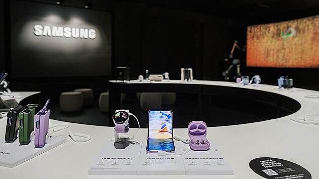 Kinetick instalace Samsungu na festivalu Designblok