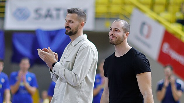 Martin Gniadek (vlevo) a Radim Kleka se lou s karirou a opavskm publikem.