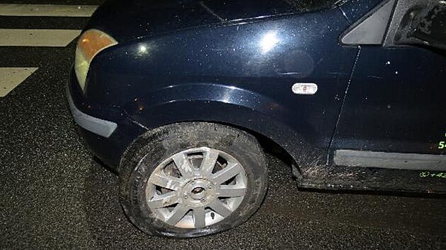 Řidička vozu Ford Fusion bourala ve Vrchlabí, od nehody odešla. (3. 10. 2022)