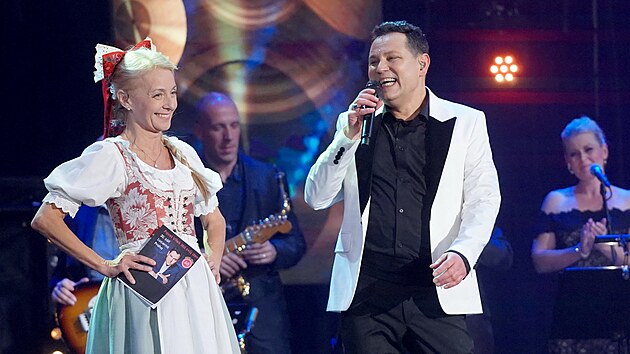 Veronika ilkov a Pavel Vtek na narozeninovm koncert zpvka (Praha, 30. z 2022)