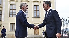 eský premiér Petr Fiala na Praském hrad pivítal pedsedu nizozemské vlády...