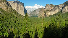 Yosemitský národní park je i díky výhodné poloze jeden z nejnavtvovanjích...