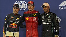 Ti nejrychlejí z kvalifikace na Velkou cenu Singapuru: zleva druhý Sergio...