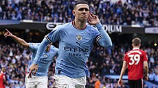 Phil Foden z Manchesteru City oslavuje svj gól v derby proti United.