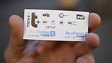 pa�í� francie metro jízdenka papírová