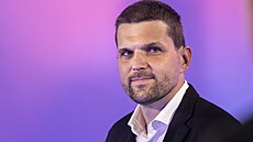 Novým ministrem �ivotního prost�edí je Petr Hladík.