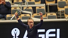 Barbora Krejčíková se raduje z postupu do semifinále turnaje v Ostravě.