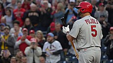 Albert Pujols ze St. Louis Cardinals se chystá na odpal.