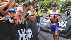 Gustav Iden míří pro titul na havajském Ironmanovi.