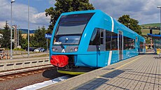 Motorový vz Stadler GTW spolenosti Arriva ve stanici Bylnice