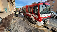 Podemletý chodník zpsobil i propad hasiského vozu. (5. íjna 2022)