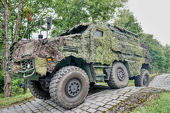 Provozní zkou�ky obrn�ného vozidla TITUS v areálu kop�ivnické spole�nosti Tatra...