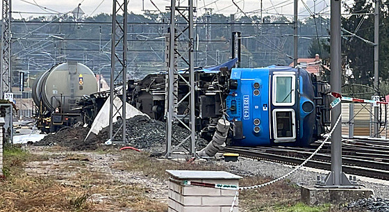 V Poíanech vykolejil nákladní vlak. (11. íjna 2022)