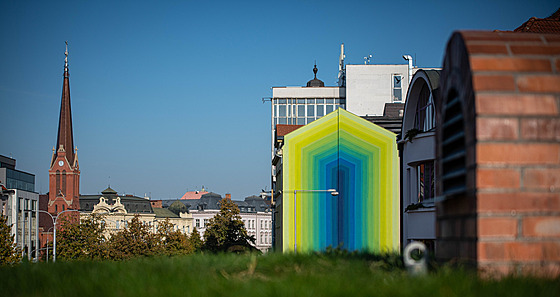 Letonímu roníku Street art festivalu dominovaly abstraktní muralové malby. Na...