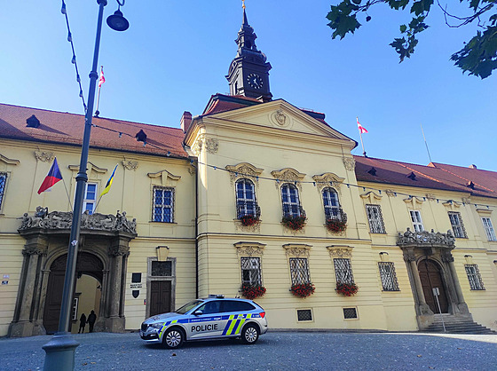 Policie zasahovala na brn�nském magistrát� (18. 10. 2022).