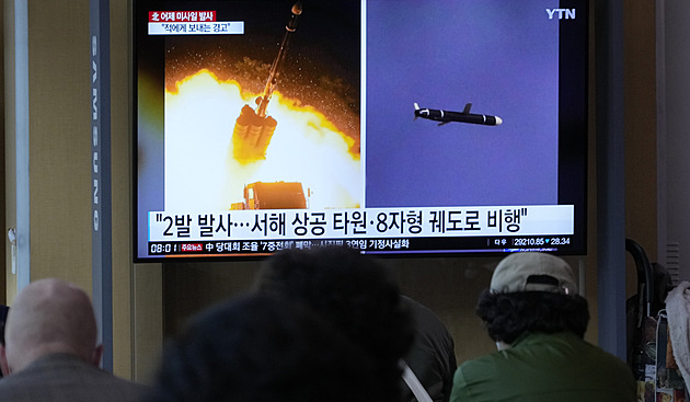 KLDR odpálila přes sto raket, Jižní Korea v reakci otestovala nové střely