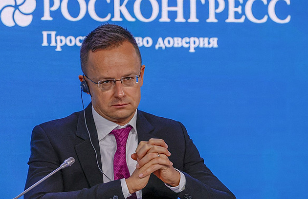 Maďarský ministr v Rusku? Naprosto skandální, říká Lipavský. Vidí meze V4